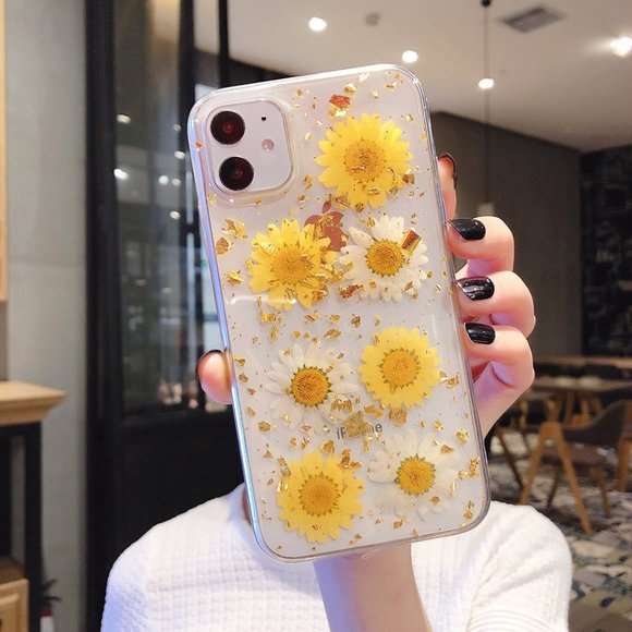 Accessories - NEW iPhone 11/Pro/Max/XR Real Dried Floral case